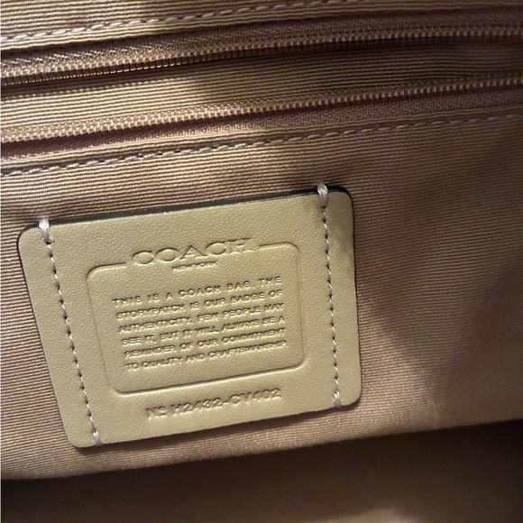 Coach Off-White Leather Tote - Picture 2 of 6